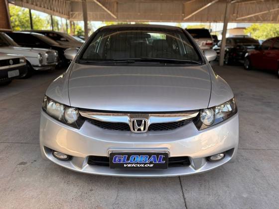 HONDA CIVIC 1.8 LXS 16V FLEX 4P AUTOMÁTICO